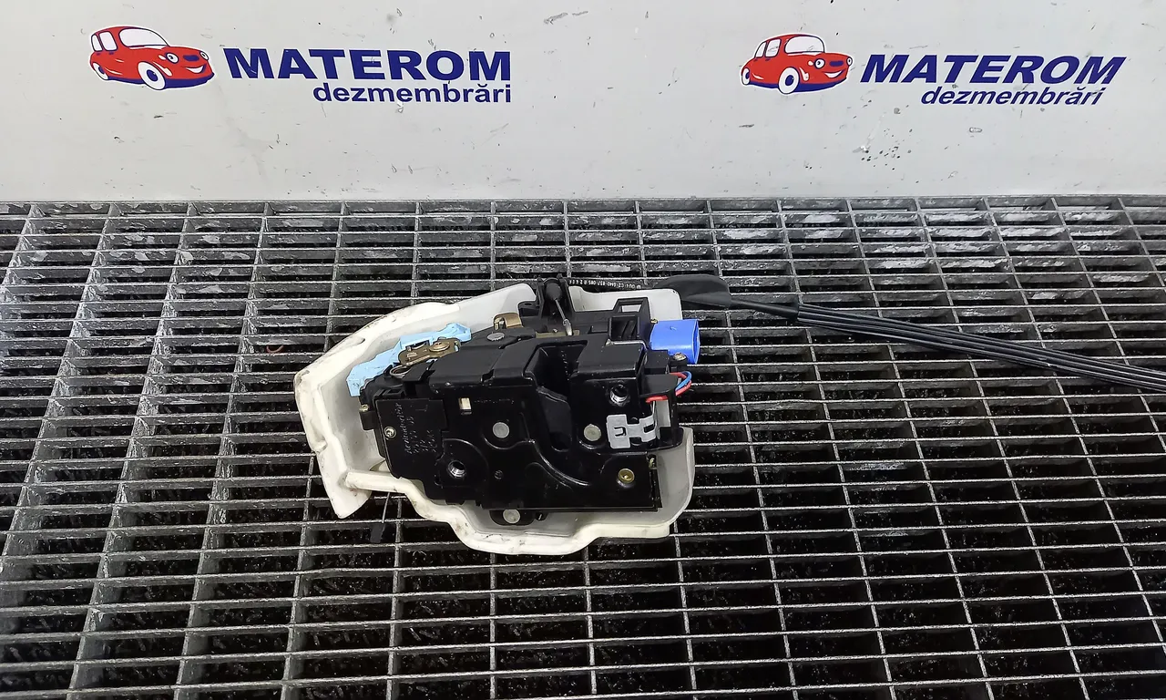INCUIETOARE USA FATA STANGA VOLKSWAGEN GOLF PLUS V 2004-2013