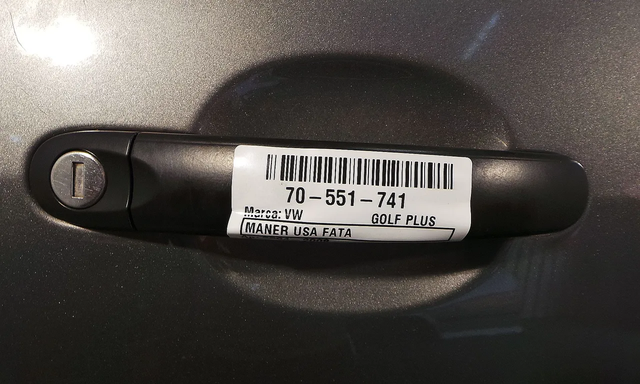 MANER USA FATA DREAPTA VOLKSWAGEN GOLF PLUS V 2004-2013