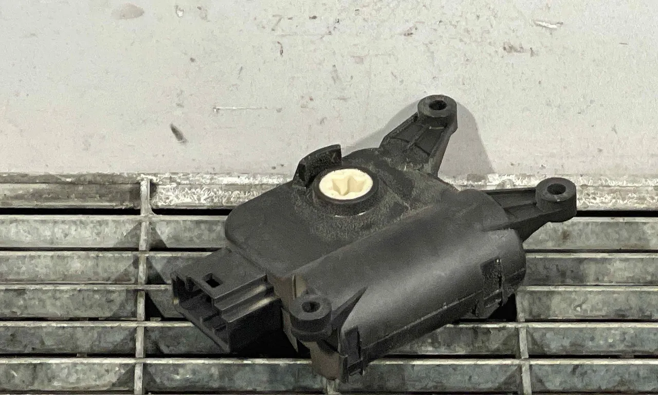 MOTORAS CLAPETA INCALZIRE VOLKSWAGEN GOLF PLUS V 2004-2013