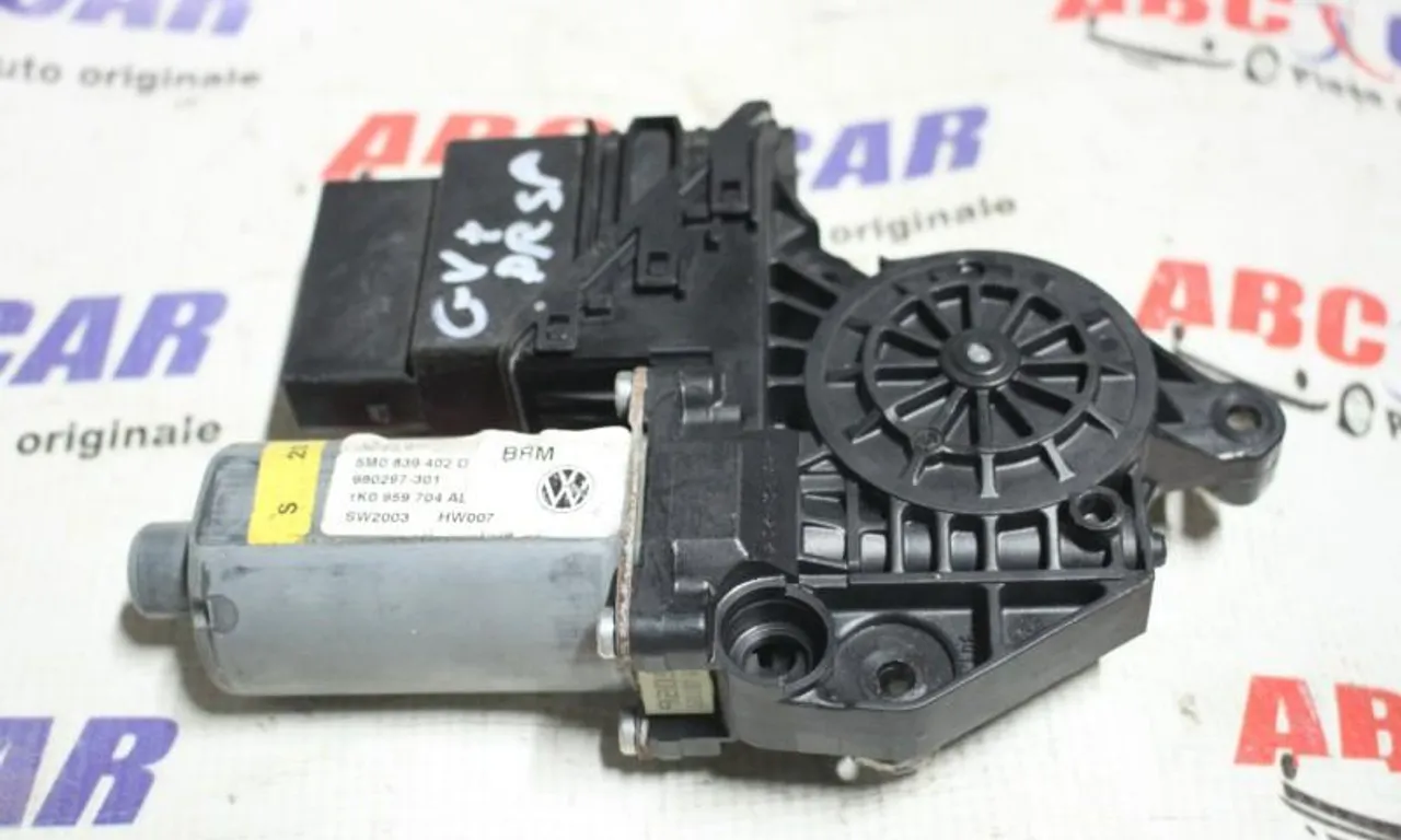 Motoras geam dreapta spate VOLKSWAGEN GOLF PLUS V 2004-2013