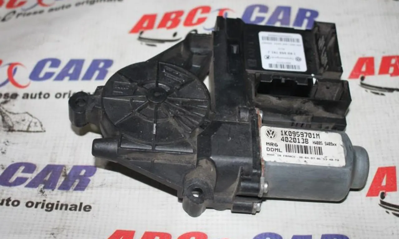 Motoras geam stanga fata VOLKSWAGEN GOLF PLUS V 2004-2013