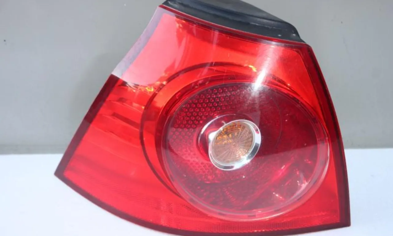 Stop aripa stanga VOLKSWAGEN GOLF PLUS V 2004-2013