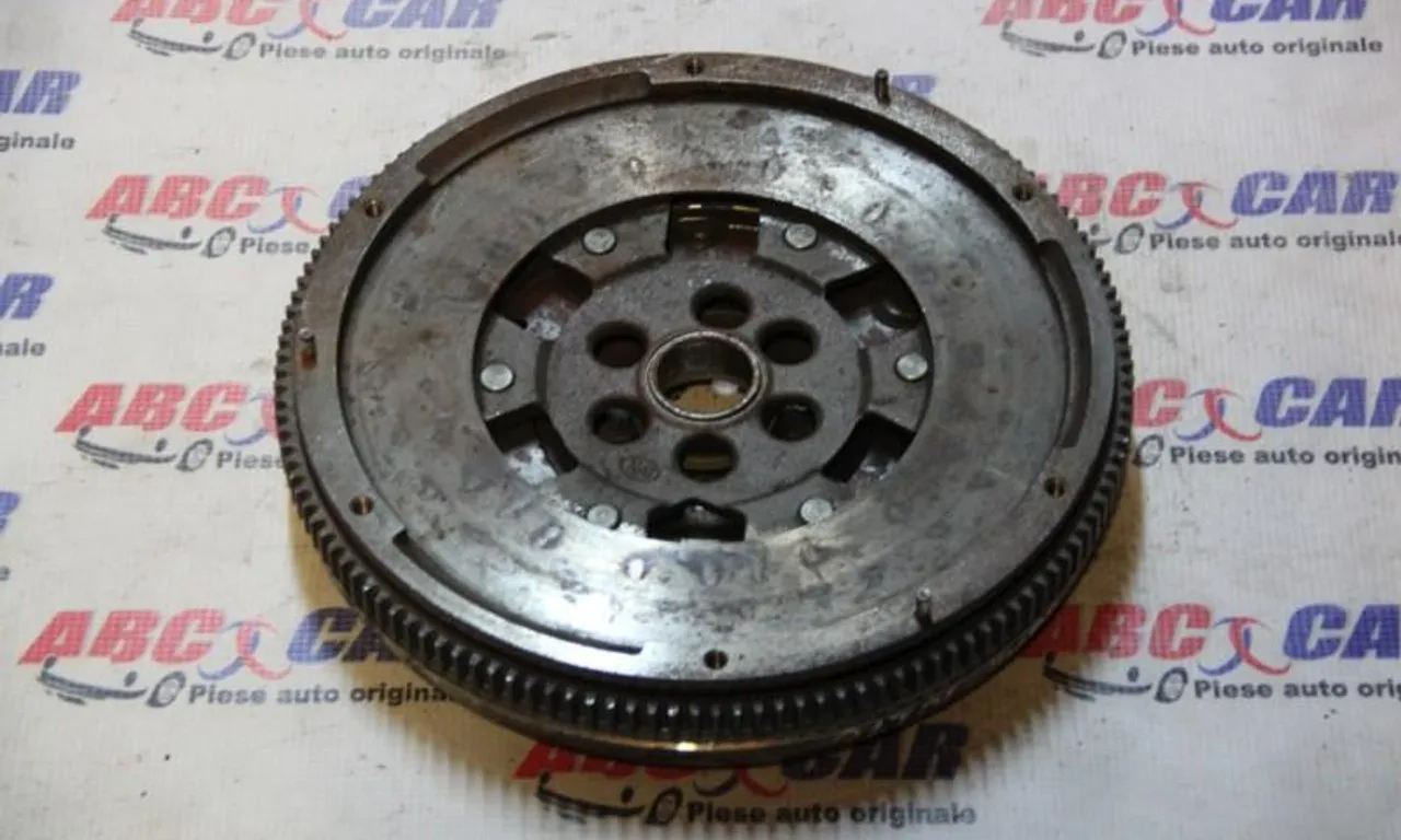 Volanta cutie manuala VOLKSWAGEN GOLF PLUS V 2004-2013