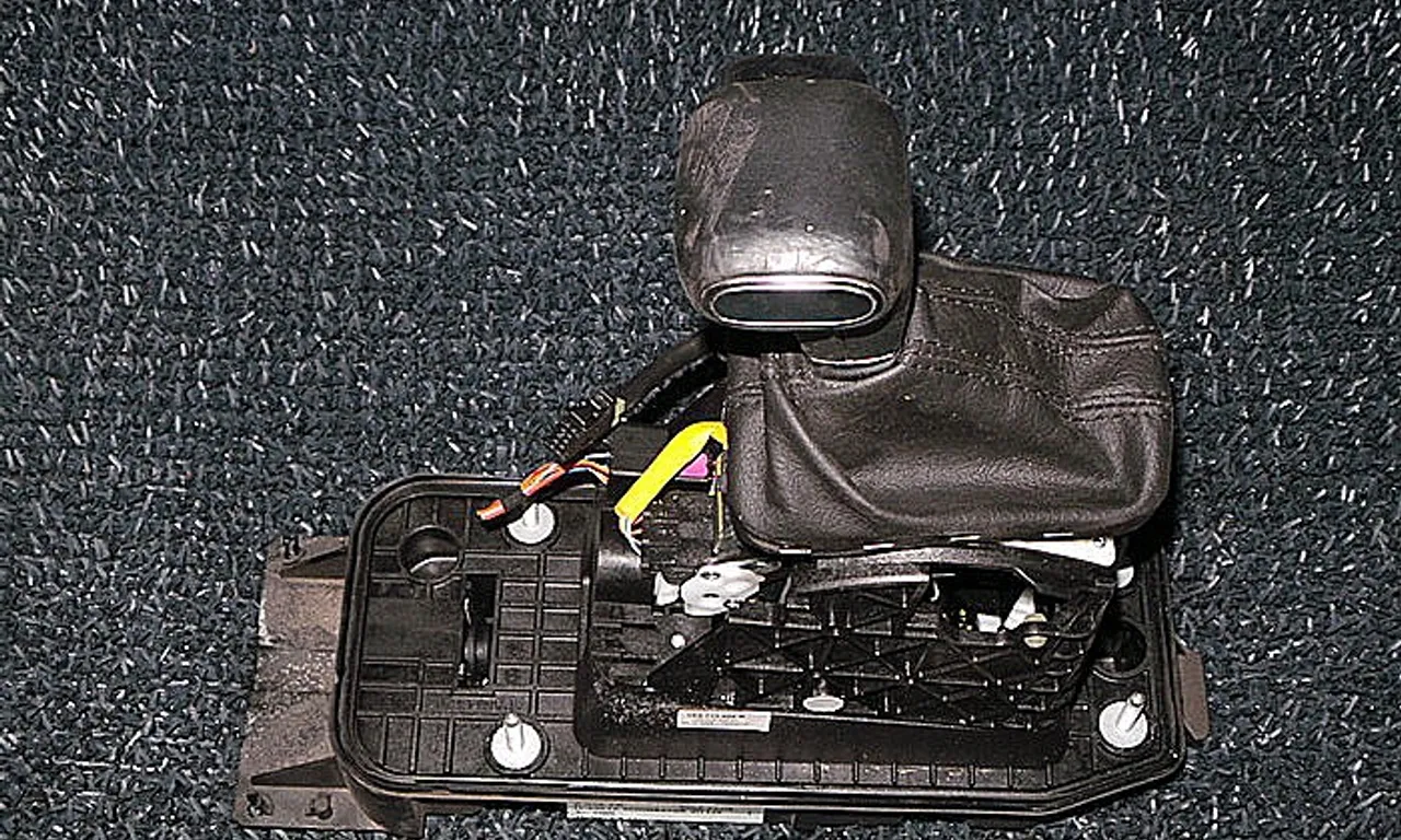 MANETA SCHIMBATOR VITEZE VOLKSWAGEN GOLF PLUS V 2004-2013