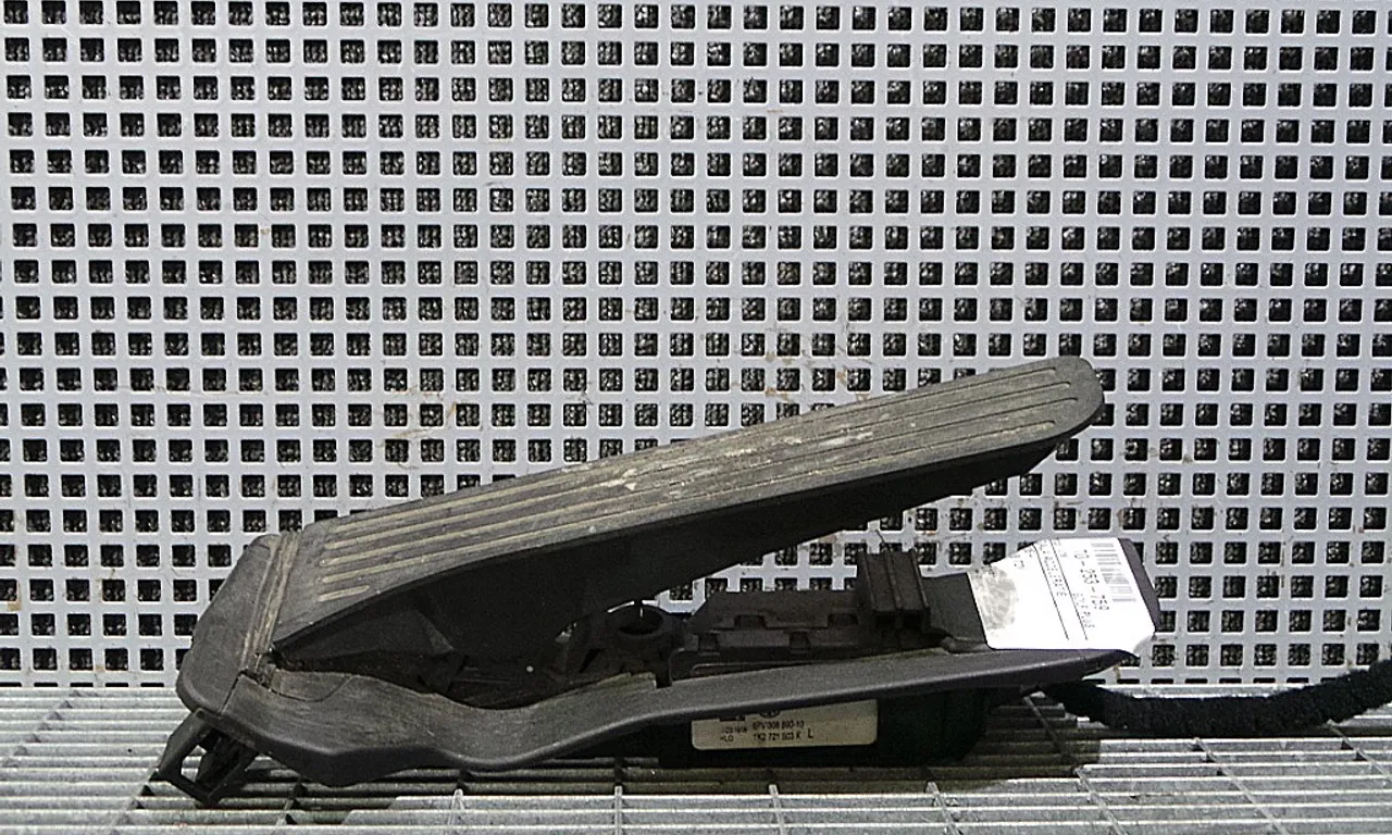 PEDALA ACCELERATIE VOLKSWAGEN GOLF PLUS V 2004-2013