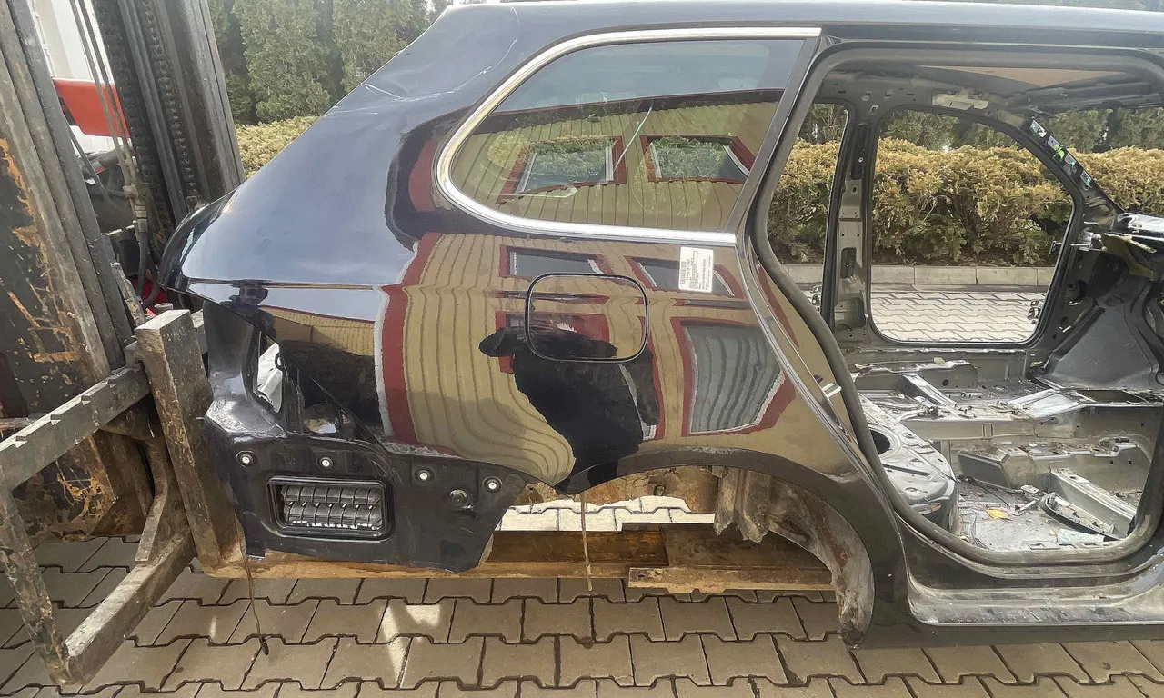 ARIPA SPATE DREAPTA VOLKSWAGEN GOLF V 2003-2010