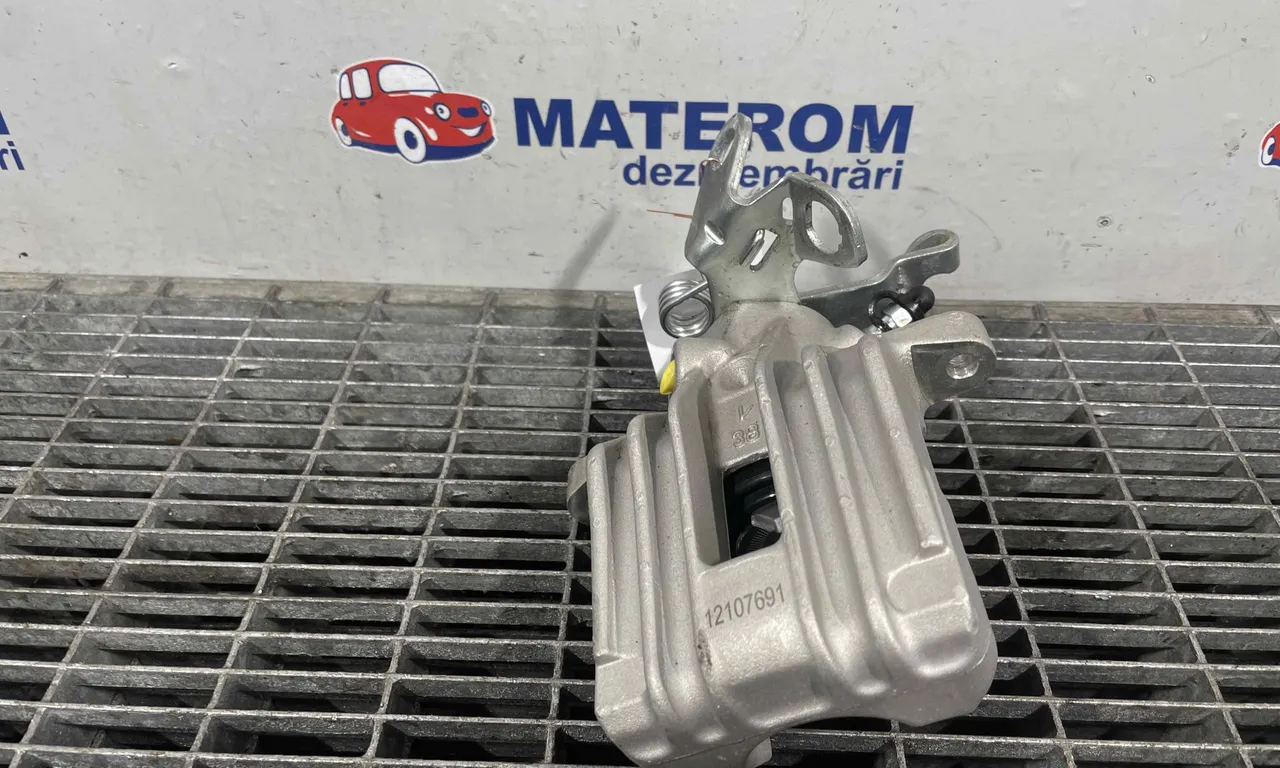 ETRIER SPATE STANGA VOLKSWAGEN GOLF V 2003-2010