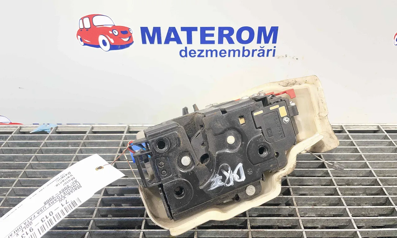INCUIETOARE USA FATA DREAPTA VOLKSWAGEN GOLF V 2003-2010