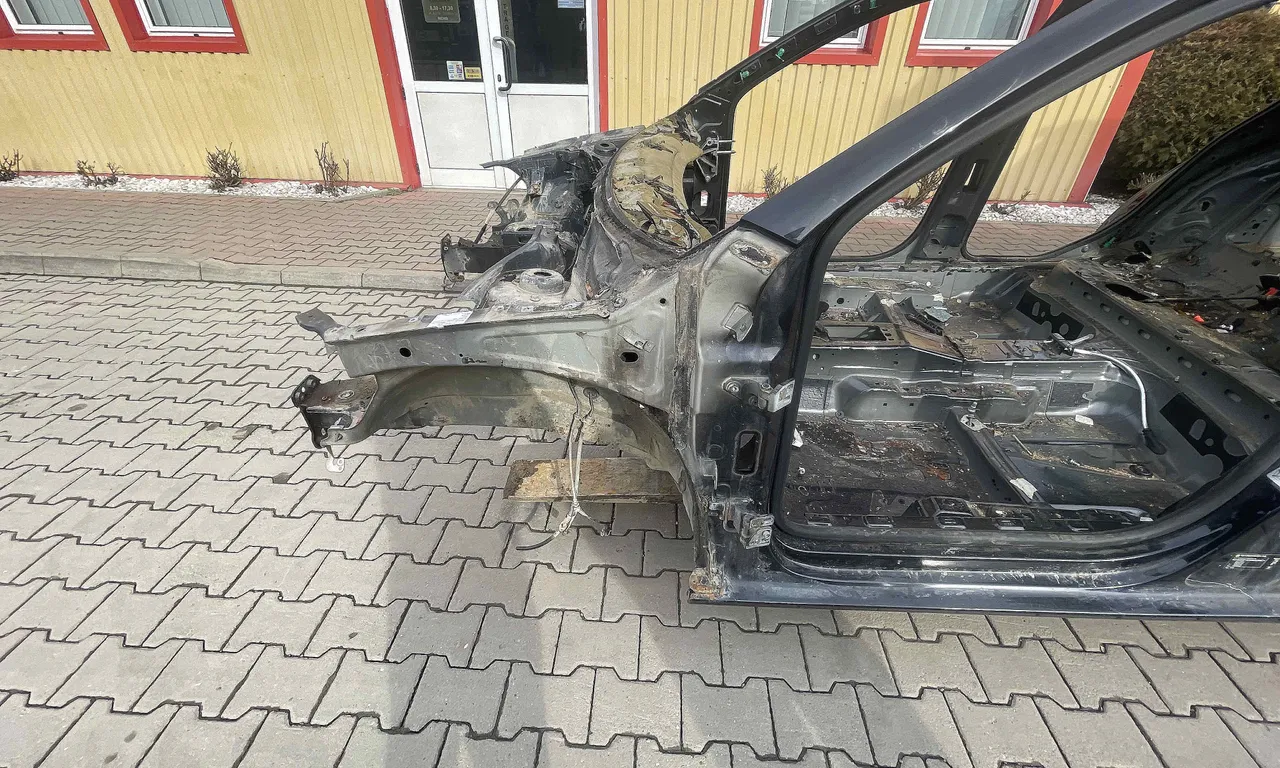 LONJERON STANGA VOLKSWAGEN GOLF V 2003-2010