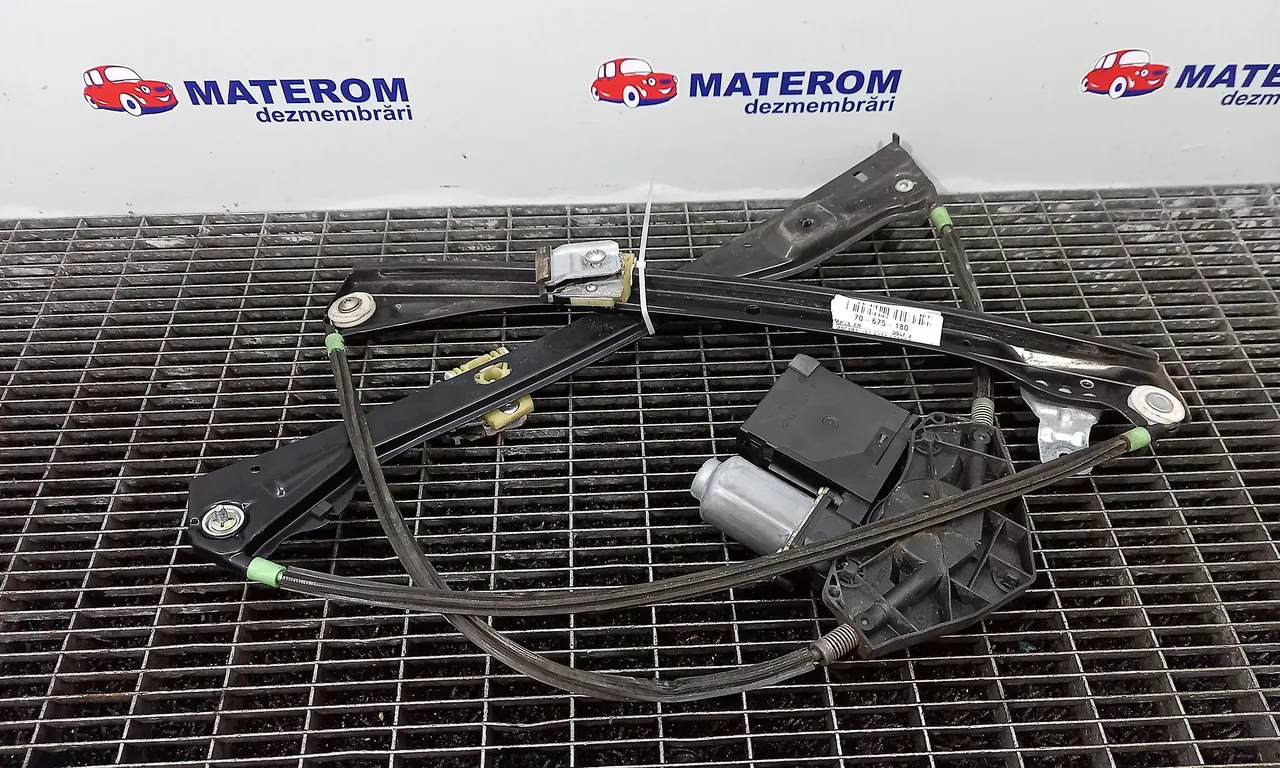 MACARA USA FATA STANGA VOLKSWAGEN GOLF V 2003-2010