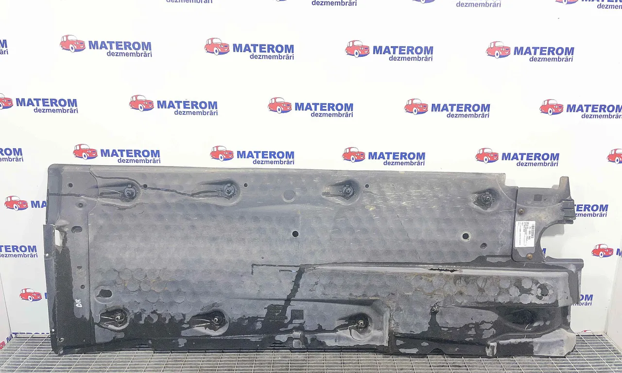 SCUT SUB MASINA VOLKSWAGEN GOLF V 2003-2010