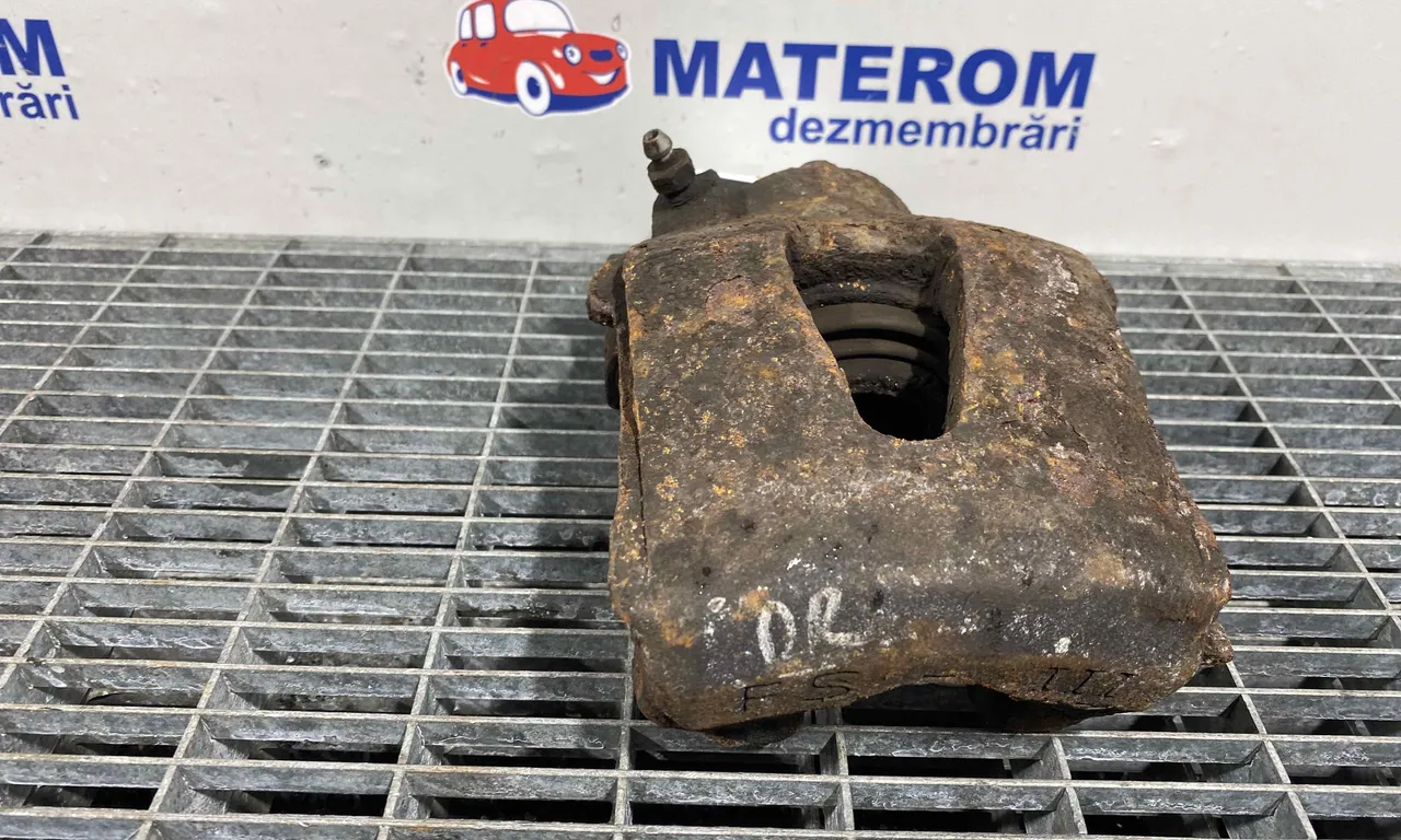 ETRIER FATA DREAPTA VOLKSWAGEN GOLF V 2003-2010
