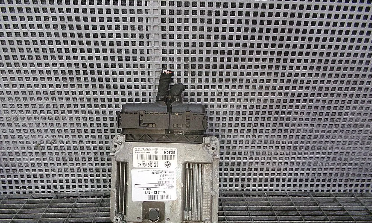 CALCULATOR MOTOR VOLKSWAGEN GOLF V 2003-2010