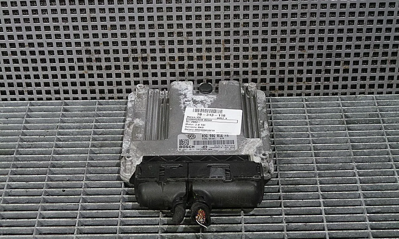 CALCULATOR MOTOR VOLKSWAGEN GOLF V 2003-2010