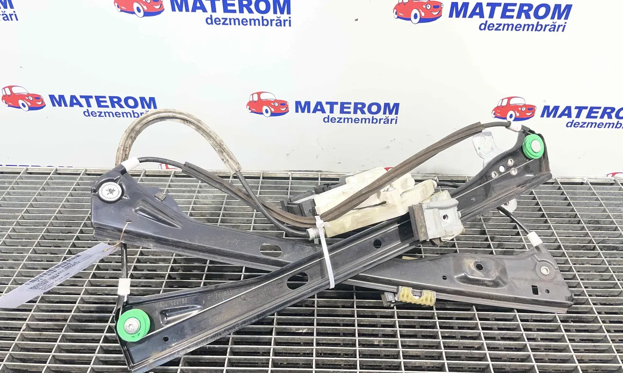 MACARA USA FATA DREAPTA VOLKSWAGEN GOLF V 2003-2010