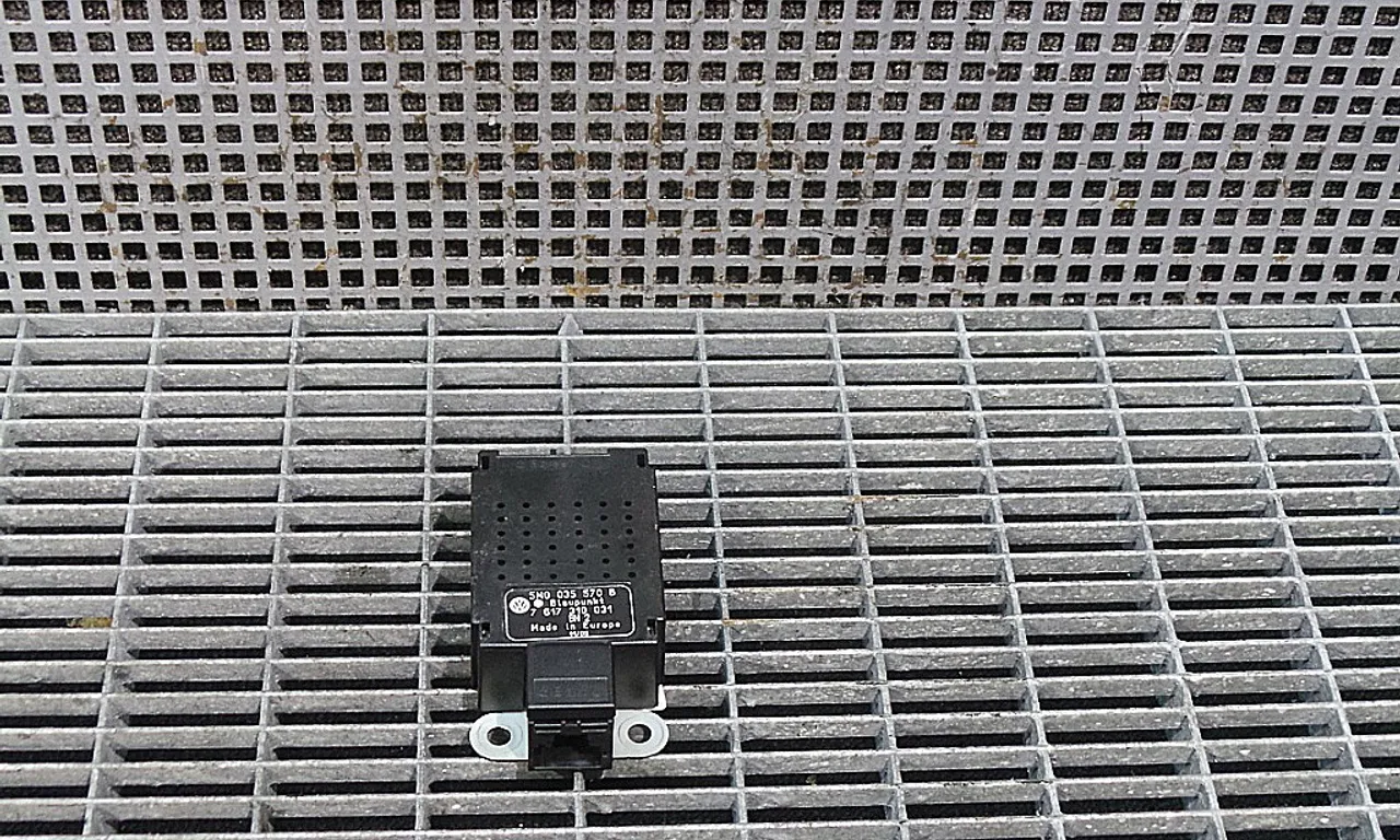 MODUL RADIO VOLKSWAGEN GOLF V 2003-2010