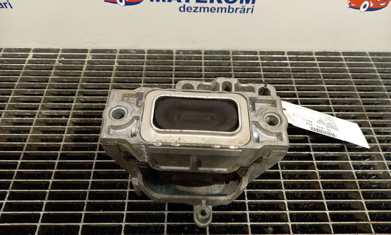 TAMPON MOTOR VOLKSWAGEN GOLF V 2003-2010