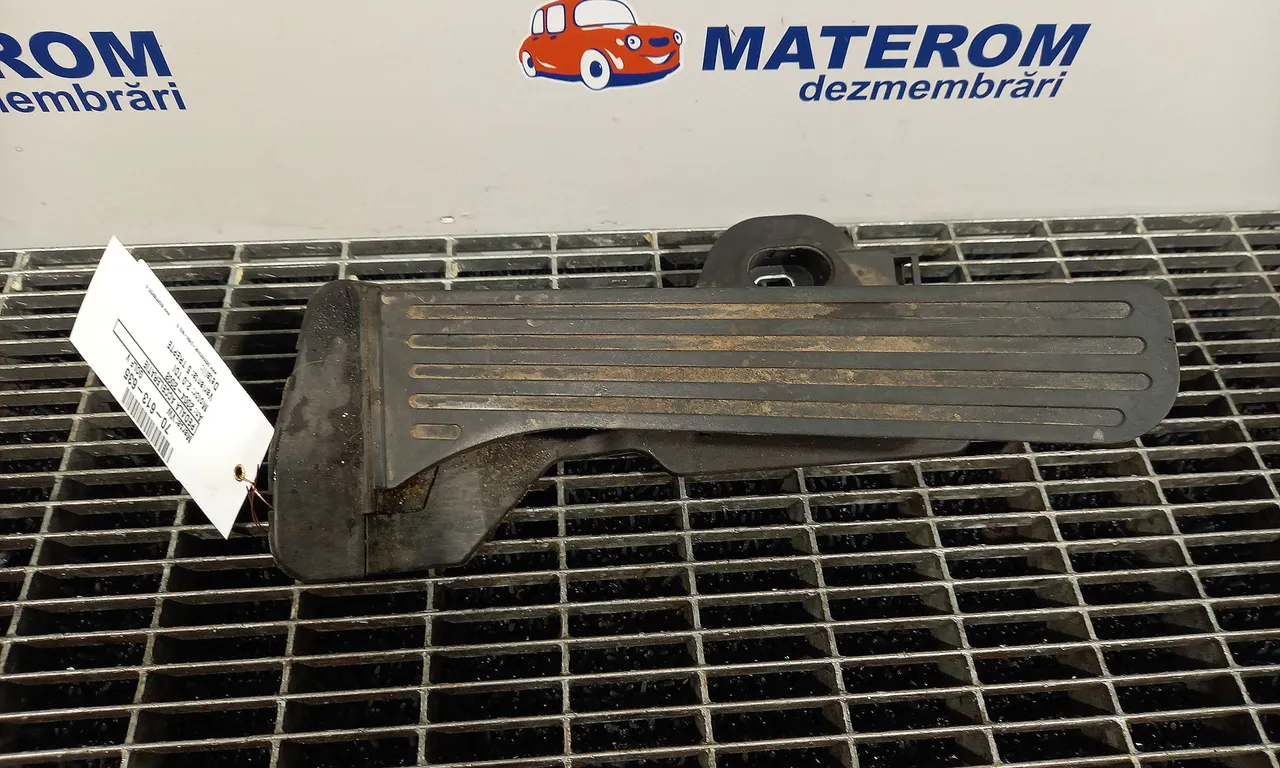 PEDALA ACCELERATIE VOLKSWAGEN GOLF V 2003-2010
