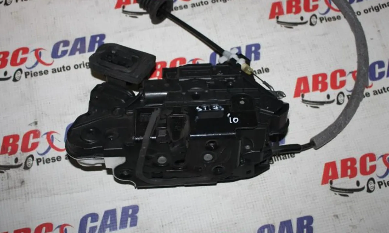 Broasca usa stanga fata VOLKSWAGEN GOLF VI 2008-2014