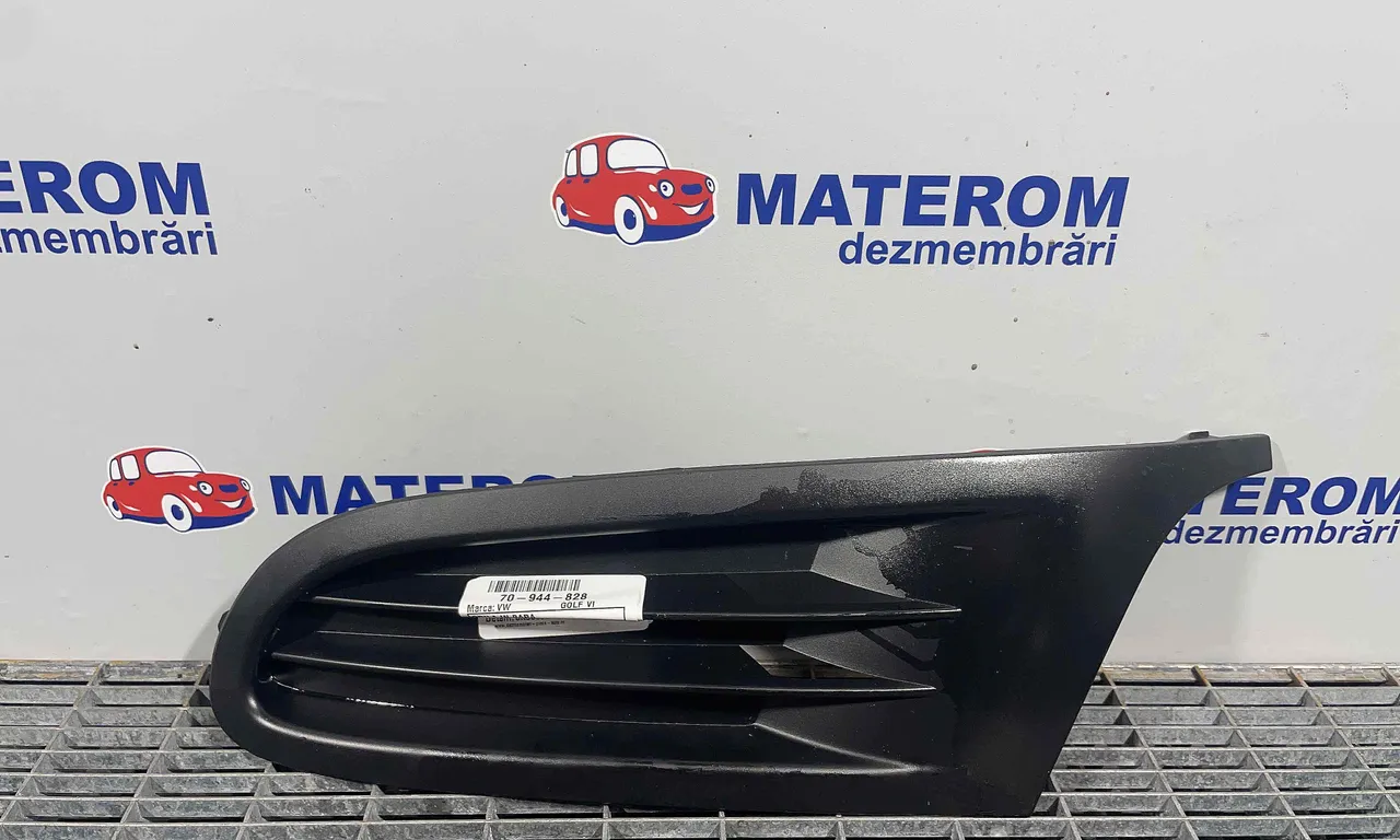GRILA IN BARA VOLKSWAGEN GOLF VI 2008-2014
