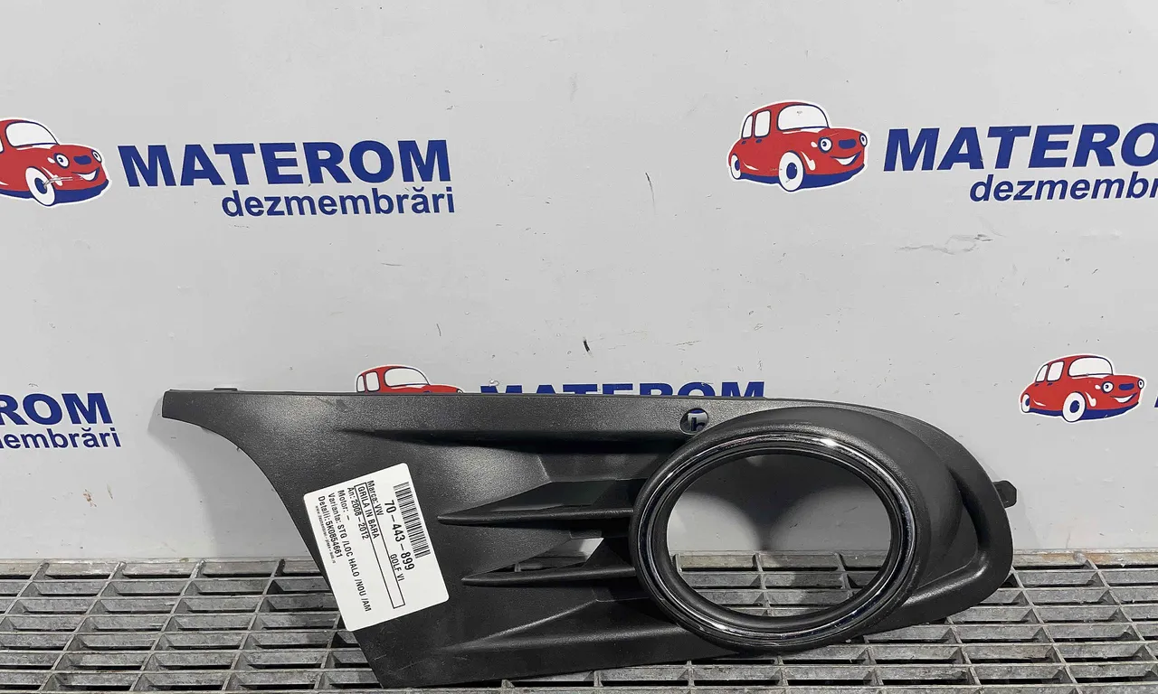 GRILA IN BARA VOLKSWAGEN GOLF VI 2008-2014