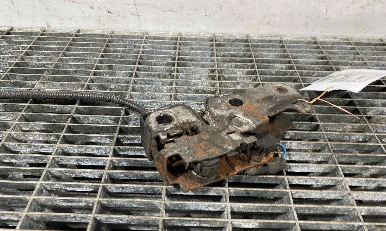 INCUIETOARE CAPOTA FATA VOLKSWAGEN GOLF VI 2008-2014