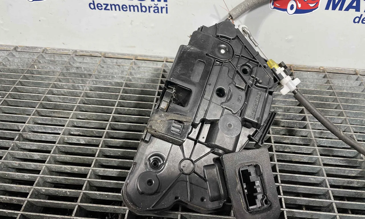 INCUIETOARE USA FATA DREAPTA VOLKSWAGEN GOLF VI 2008-2014