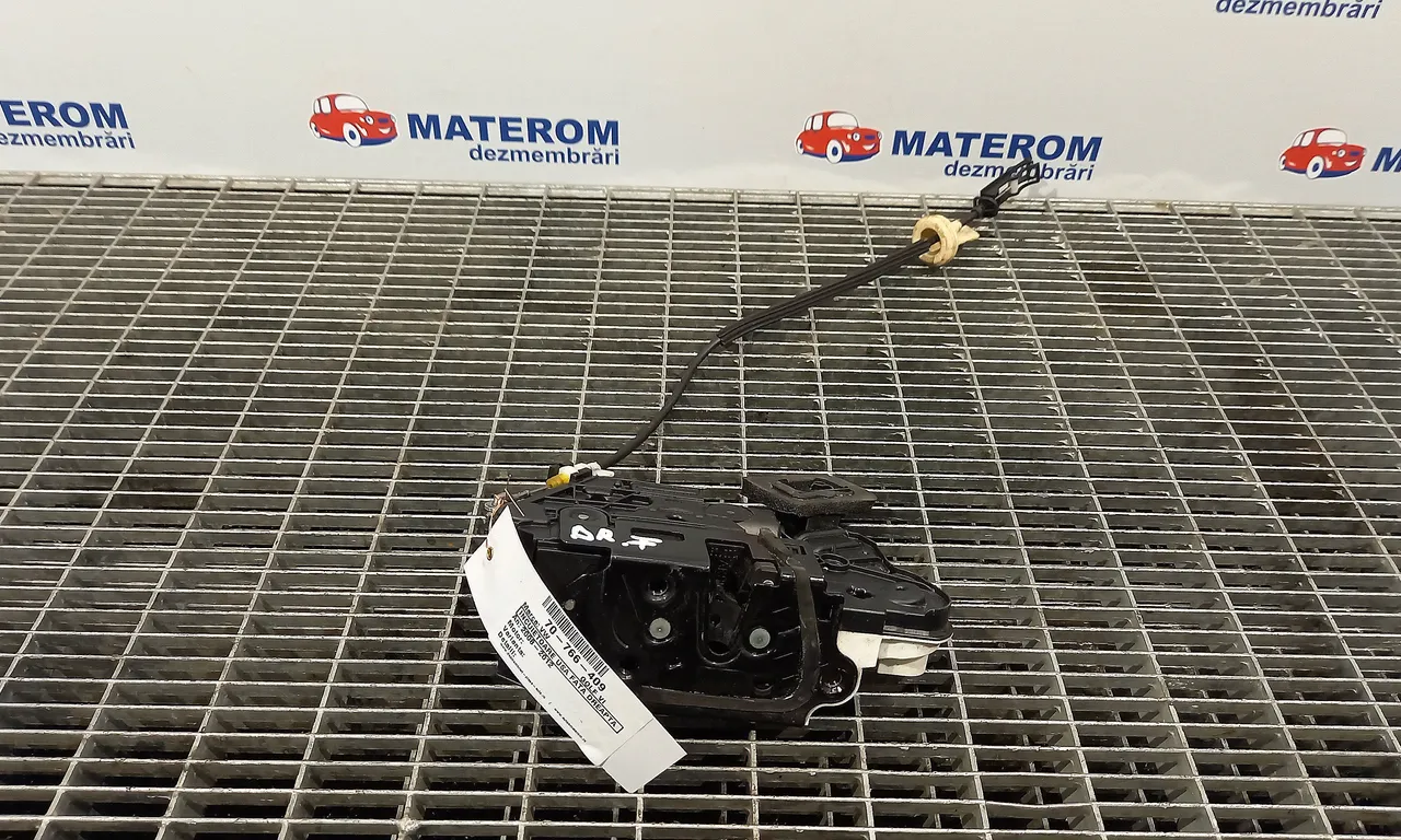 INCUIETOARE USA FATA DREAPTA VOLKSWAGEN GOLF VI 2008-2014