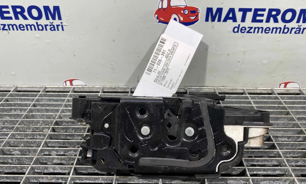 INCUIETOARE USA FATA DREAPTA VOLKSWAGEN GOLF VI 2008-2014