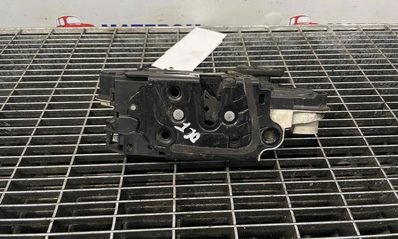INCUIETOARE USA FATA DREAPTA VOLKSWAGEN GOLF VI 2008-2014