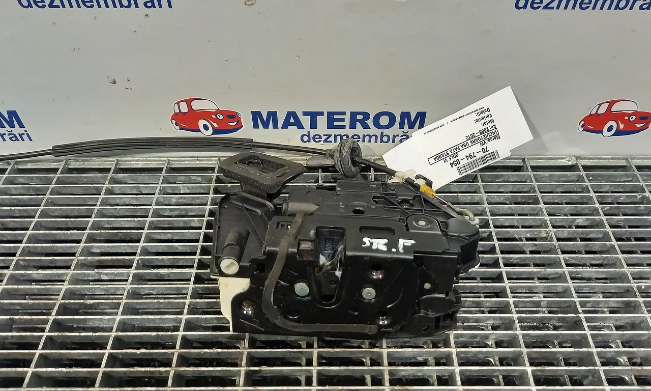 INCUIETOARE USA FATA STANGA VOLKSWAGEN GOLF VI 2008-2014