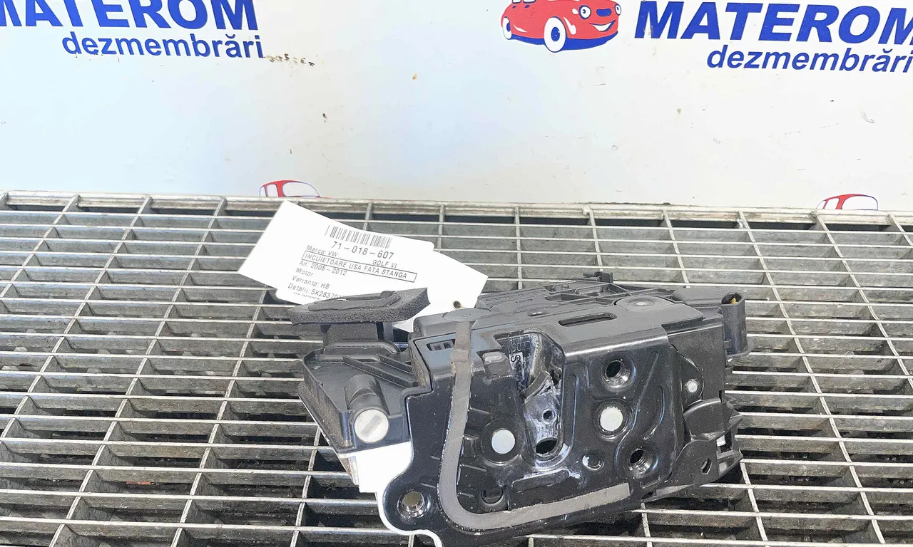 INCUIETOARE USA FATA STANGA VOLKSWAGEN GOLF VI 2008-2014