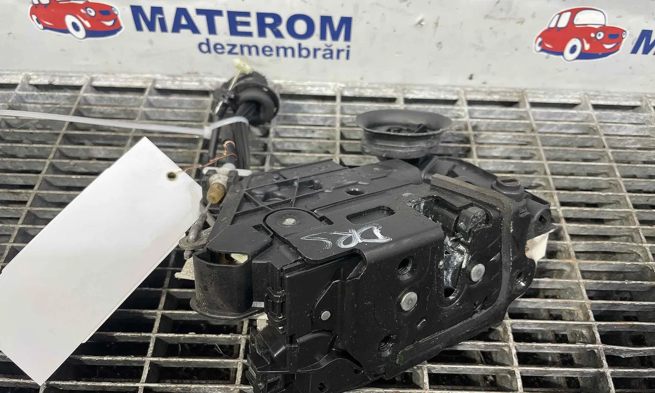 INCUIETOARE USA SPATE DREAPTA VOLKSWAGEN GOLF VI 2008-2014