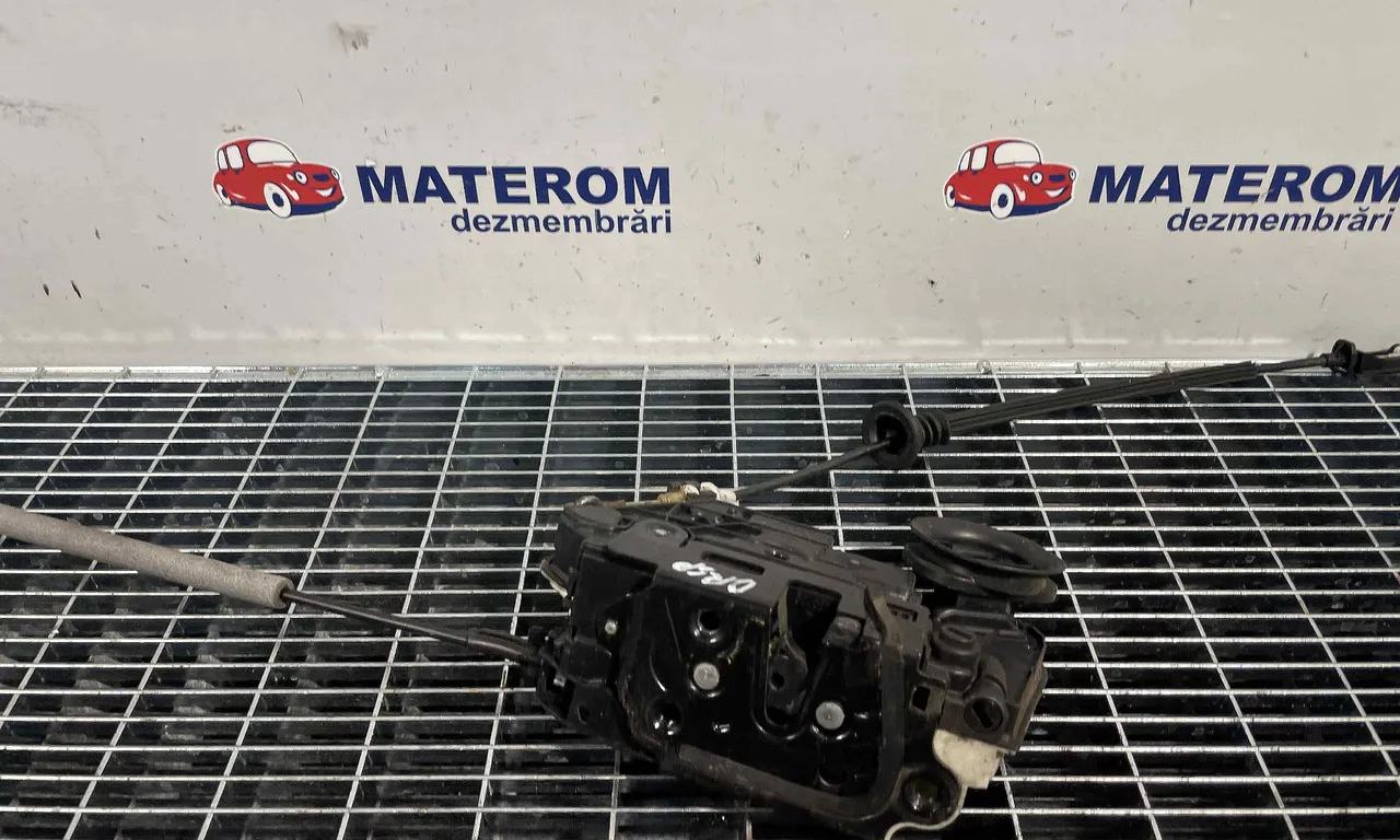 INCUIETOARE USA SPATE DREAPTA VOLKSWAGEN GOLF VI 2008-2014