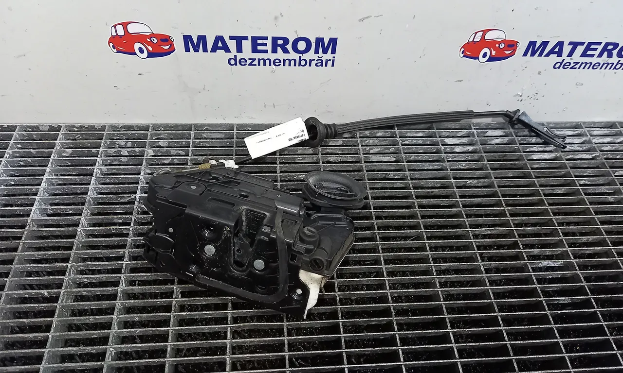 INCUIETOARE USA SPATE DREAPTA VOLKSWAGEN GOLF VI 2008-2014
