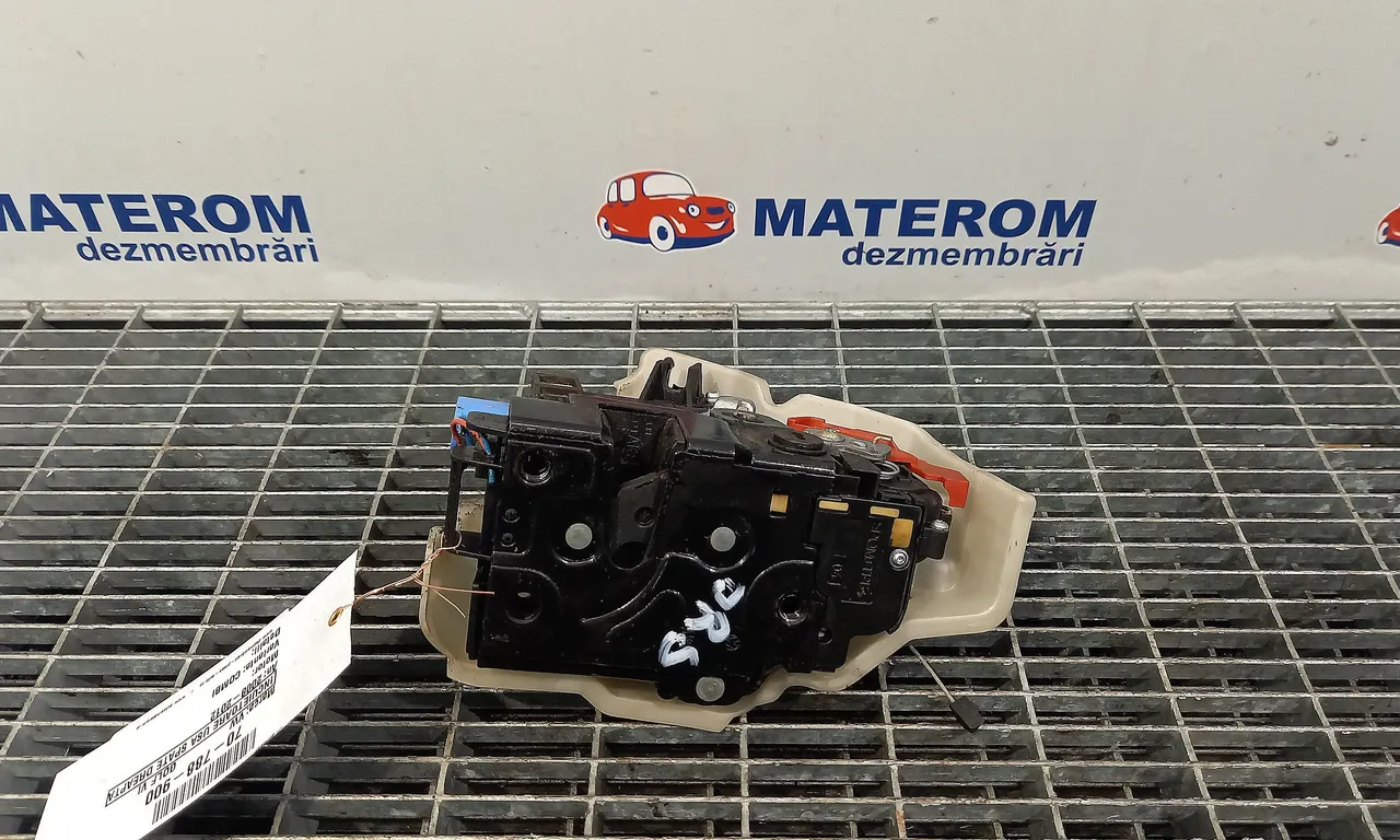 INCUIETOARE USA SPATE DREAPTA VOLKSWAGEN GOLF VI 2008-2014