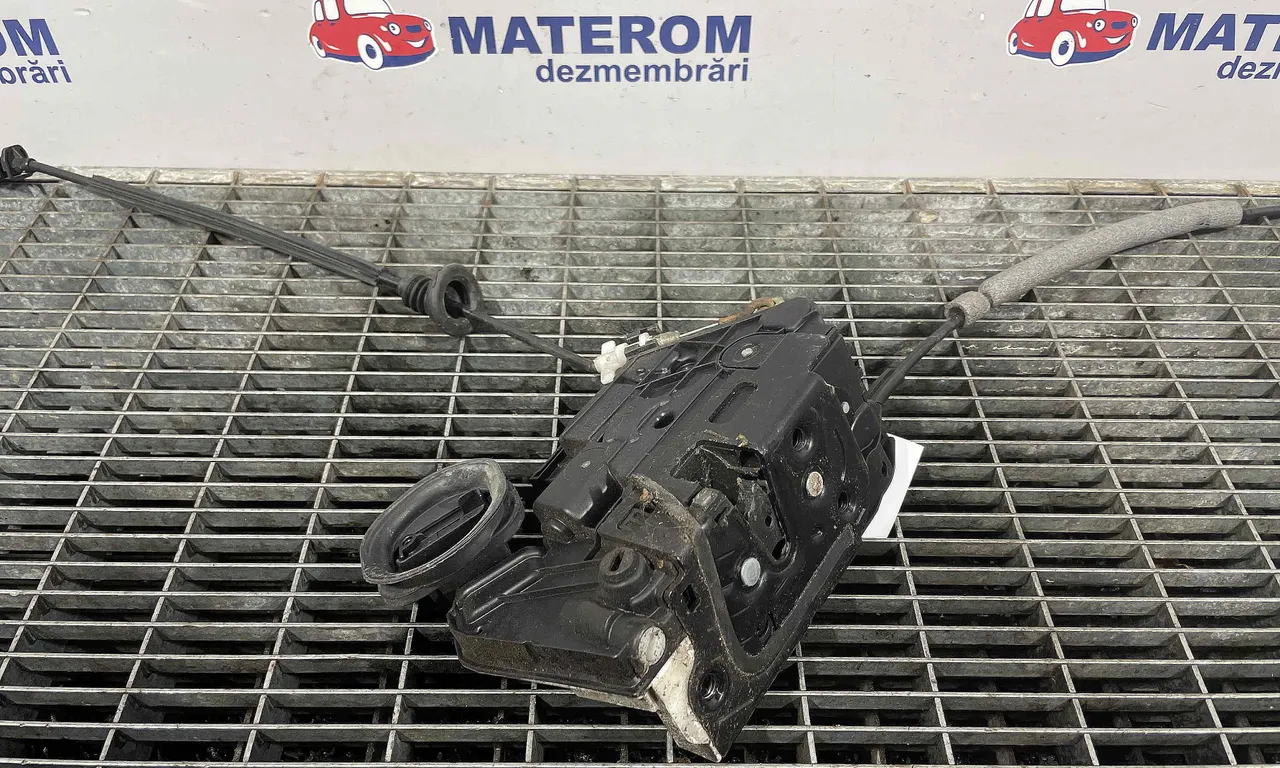 INCUIETOARE USA SPATE STANGA VOLKSWAGEN GOLF VI 2008-2014