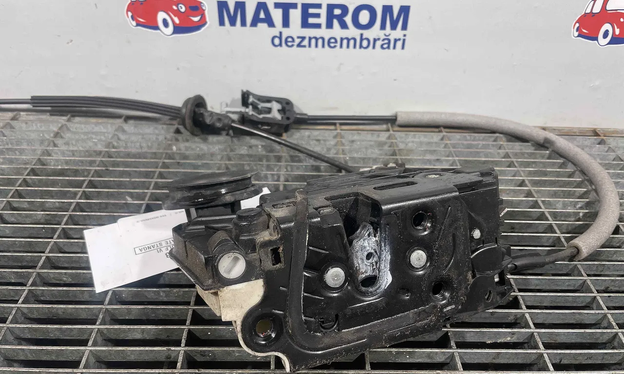 INCUIETOARE USA SPATE STANGA VOLKSWAGEN GOLF VI 2008-2014