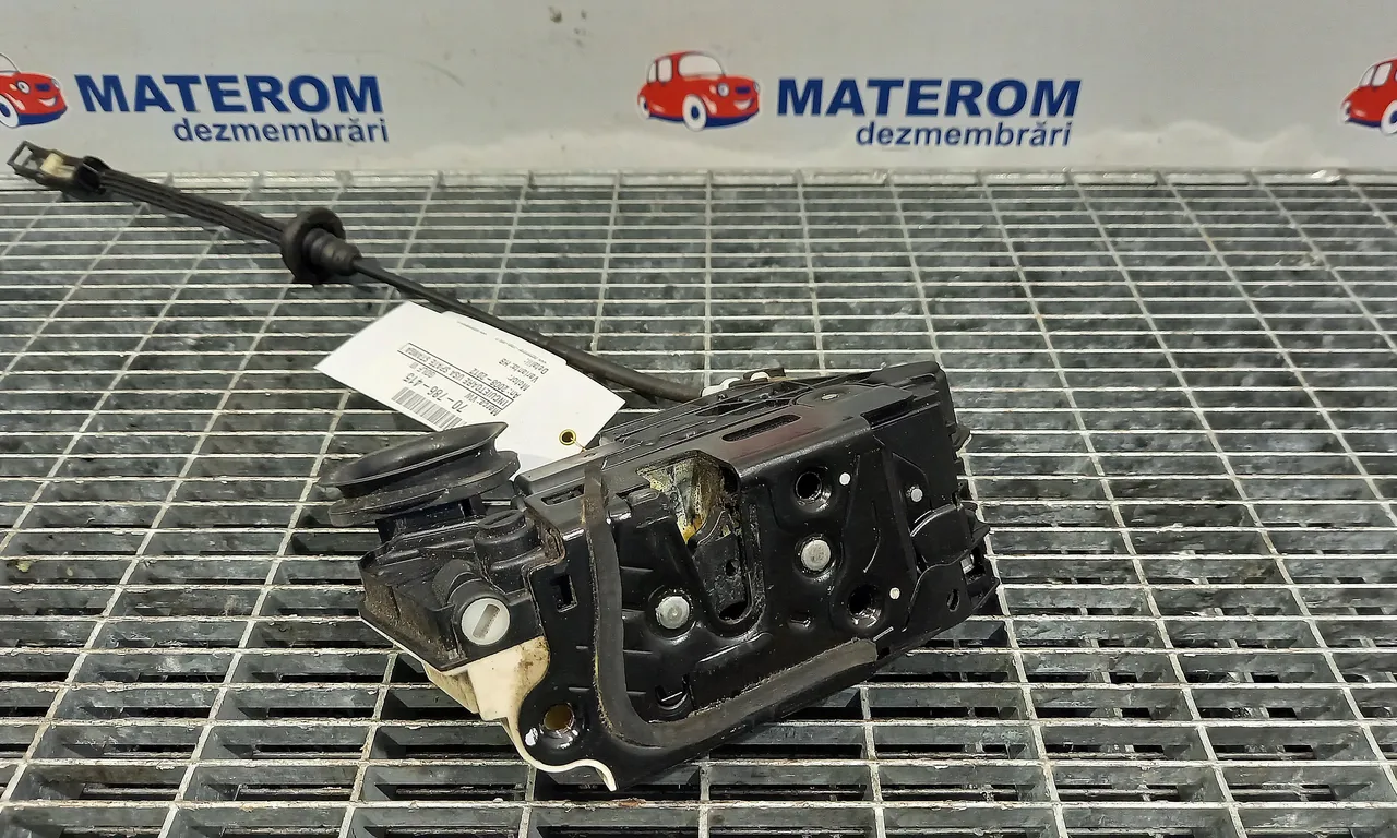 INCUIETOARE USA SPATE STANGA VOLKSWAGEN GOLF VI 2008-2014