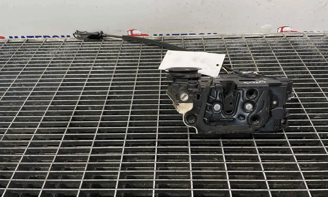 INCUIETOARE USA SPATE STANGA VOLKSWAGEN GOLF VI 2008-2014