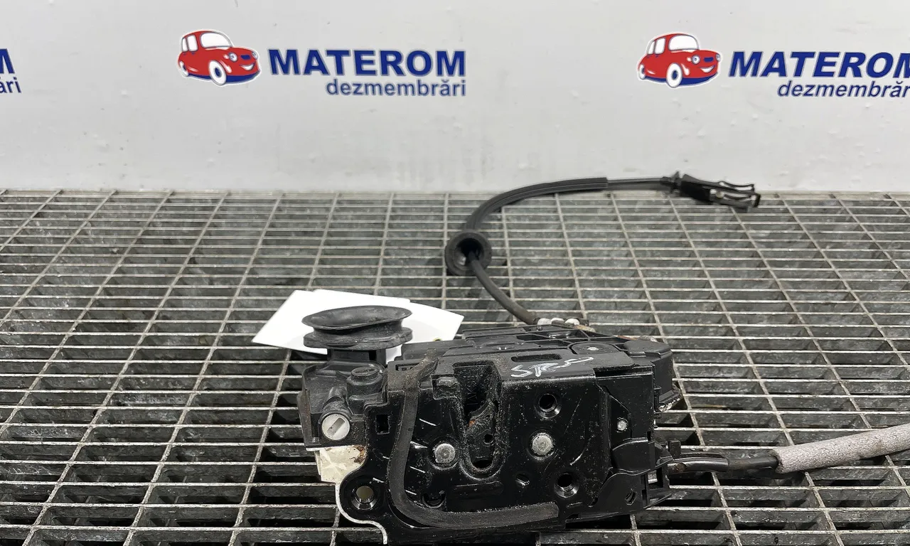 INCUIETOARE USA SPATE STANGA VOLKSWAGEN GOLF VI 2008-2014
