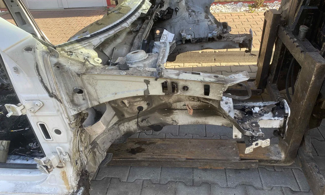 LONJERON DREAPTA VOLKSWAGEN GOLF VI 2008-2014