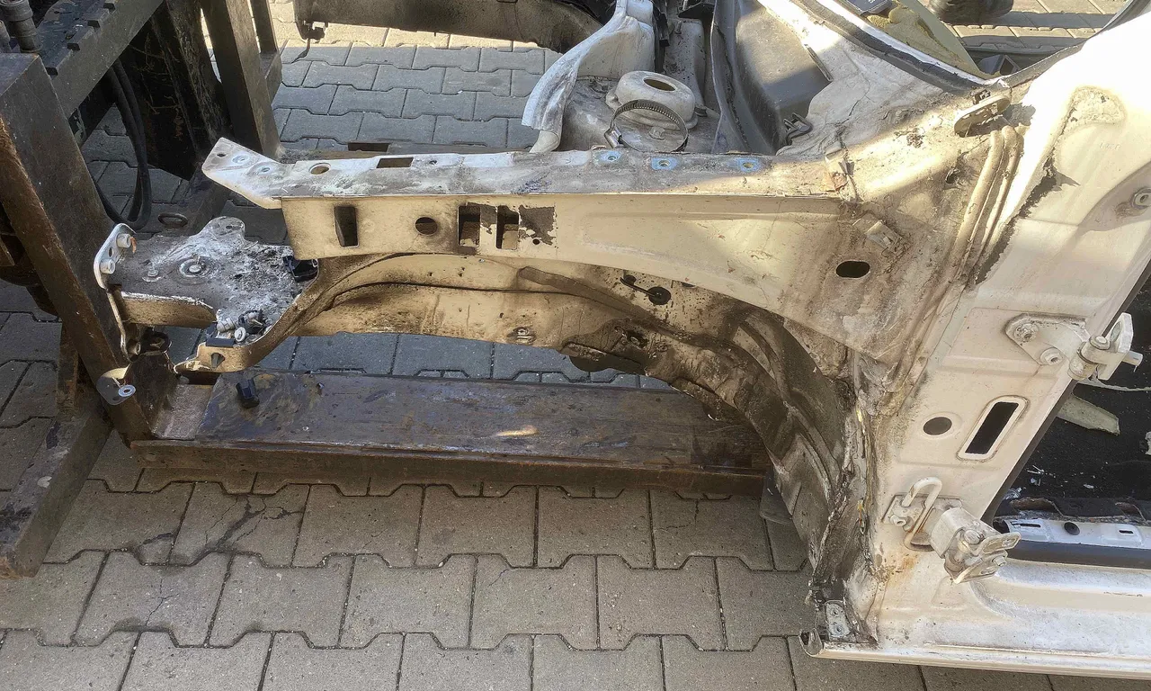 LONJERON STANGA VOLKSWAGEN GOLF VI 2008-2014