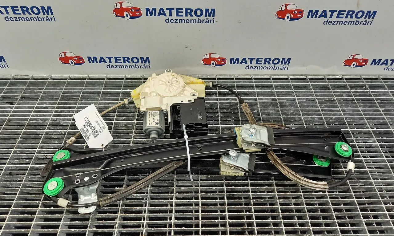 MACARA USA FATA DREAPTA VOLKSWAGEN GOLF VI 2008-2014