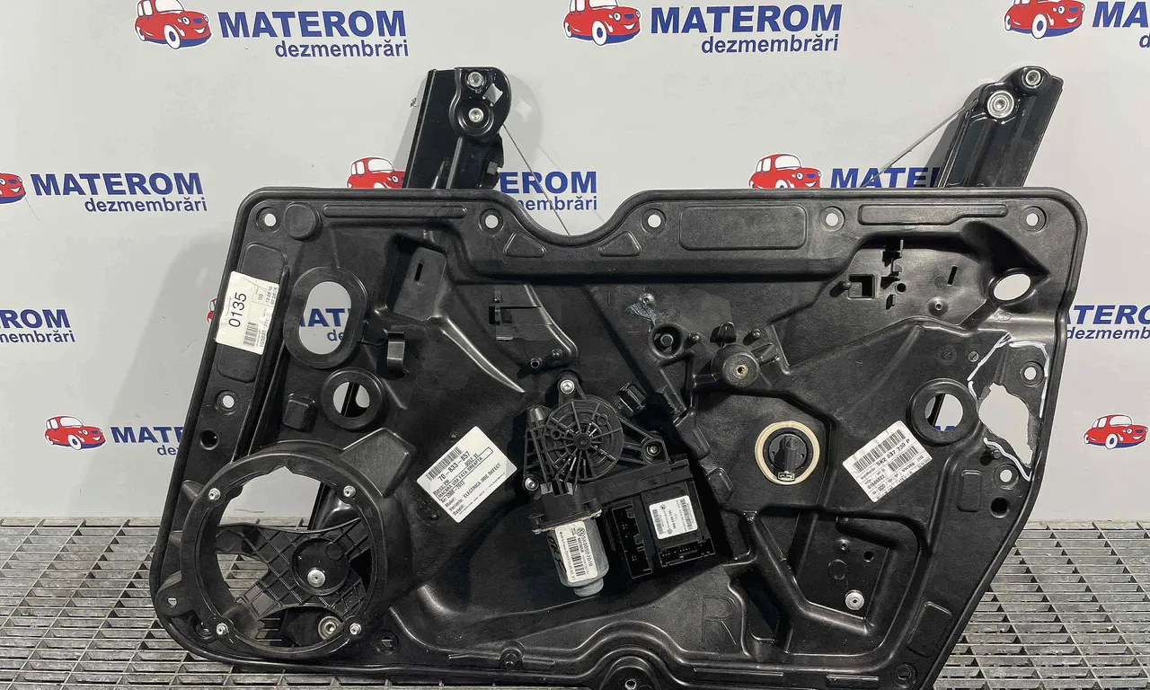 MACARA USA FATA DREAPTA VOLKSWAGEN GOLF VI 2008-2014