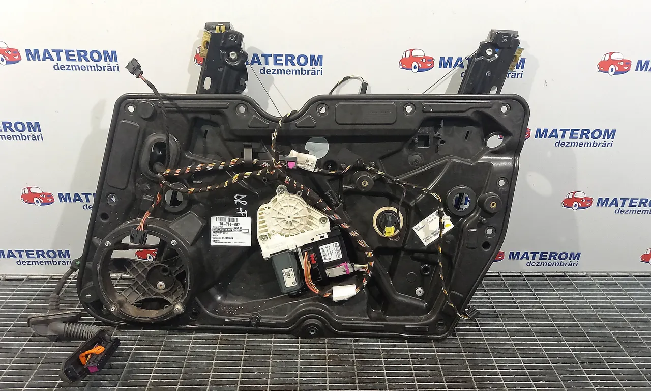 MACARA USA FATA DREAPTA VOLKSWAGEN GOLF VI 2008-2014