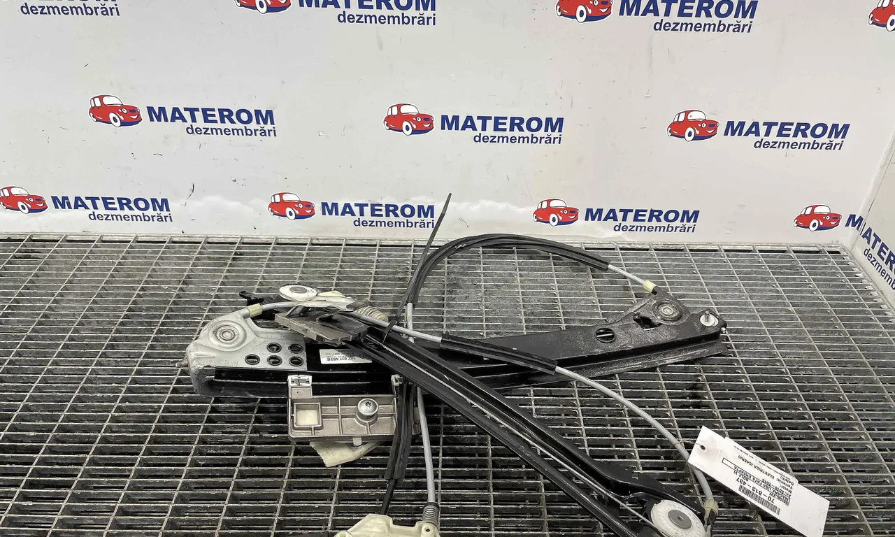 MACARA USA FATA DREAPTA VOLKSWAGEN GOLF VI 2008-2014