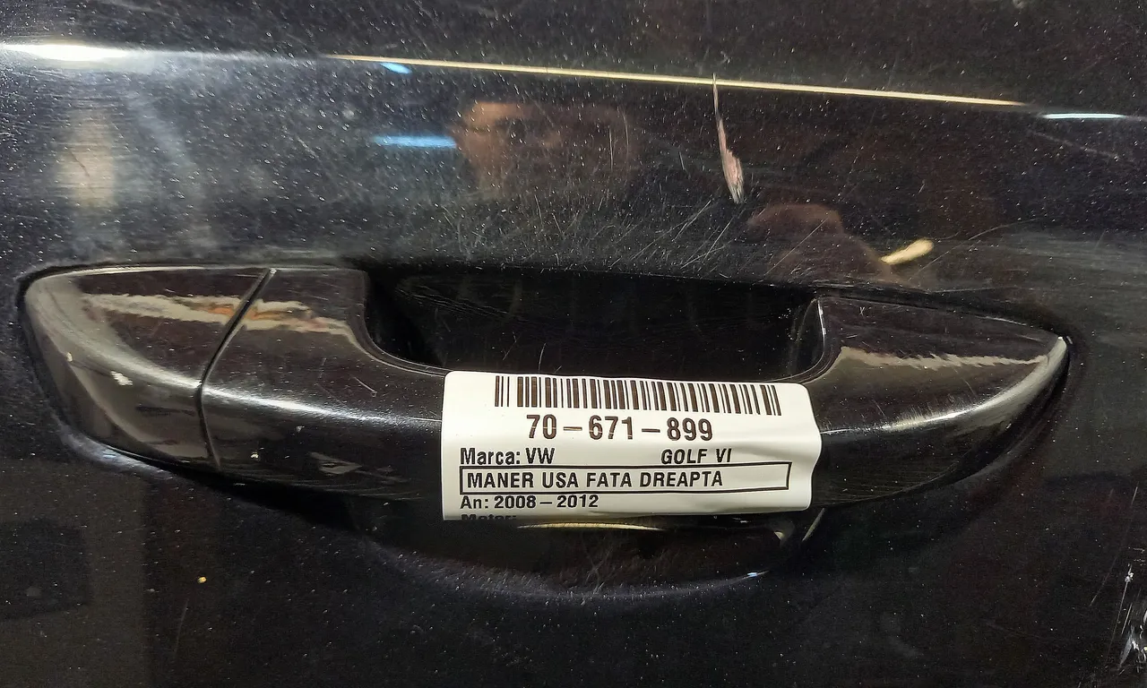 MANER USA FATA DREAPTA VOLKSWAGEN GOLF VI 2008-2014