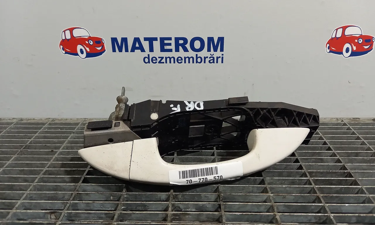 MANER USA FATA DREAPTA VOLKSWAGEN GOLF VI 2008-2014