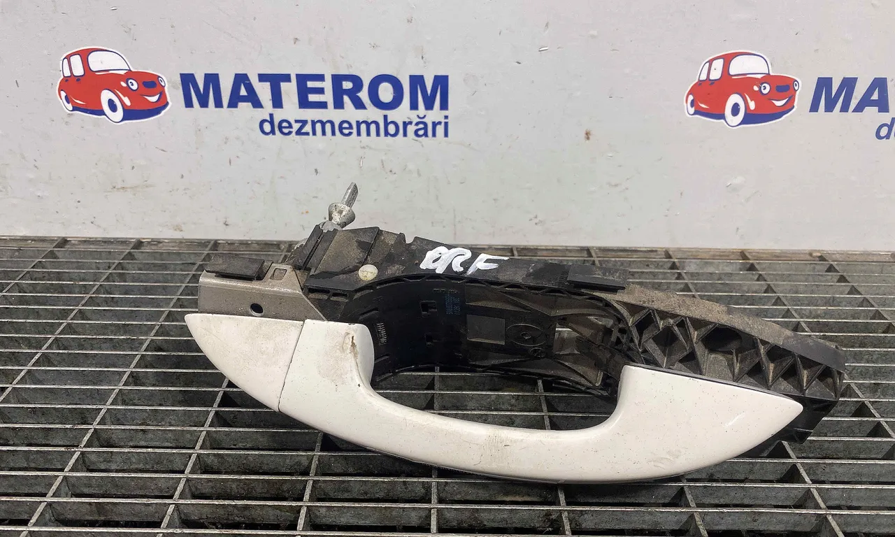 MANER USA FATA DREAPTA VOLKSWAGEN GOLF VI 2008-2014